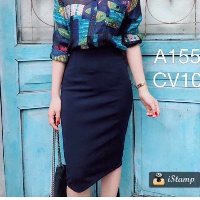 Chân váy bút chì sẻ sau màu xanh tím than!