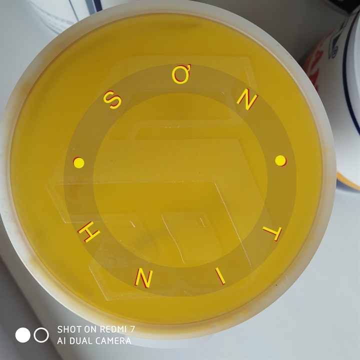 Màu nhũ Galant, ve màu Vàng 225ml