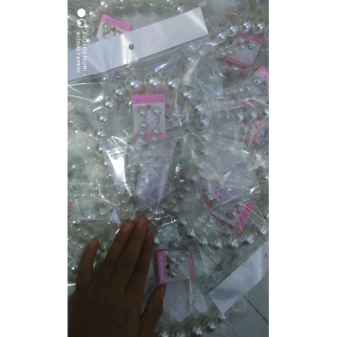 cài hạt trai nhân tạo ( kèm hoa tai)