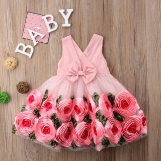 Đầm hoa hồng công chúa