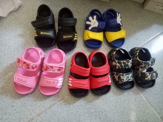 Dép siêu nhẹ adidas