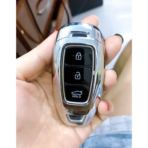 Ốp khoá Smartkey Accent, Kona, Santafe Hyundai Kim Loại Sáng Bóng