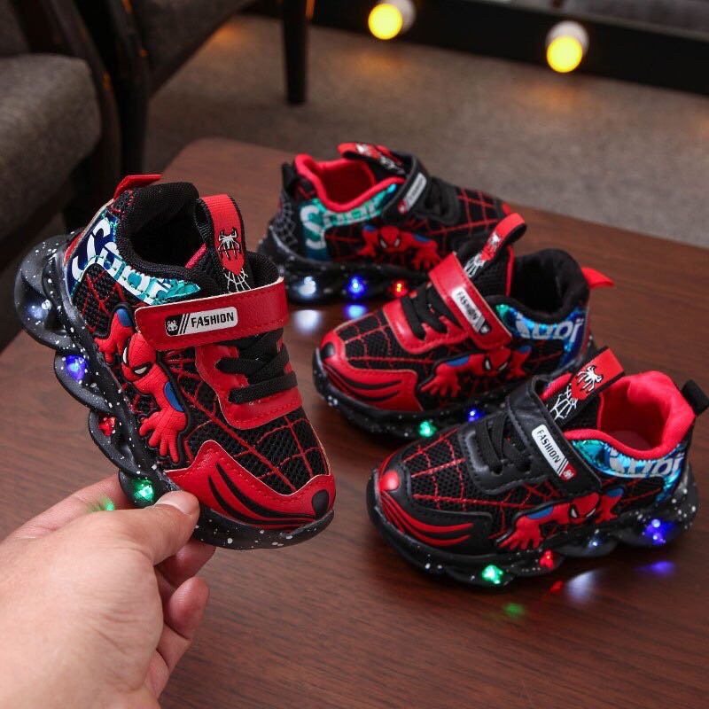 Giày thể thao spider man có đèn led nhấp nháy cho bé trai - Giày vải bé gái siêu nhân nhện đỏ, đế mềm nhẹ êm chân 98099