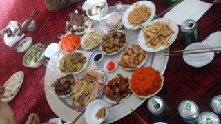 Mâm nhôm cỡ đại