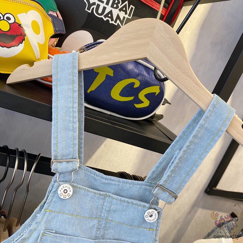 Quần yếm jeans phong cách Hàn Quốc dễ thương cho bé