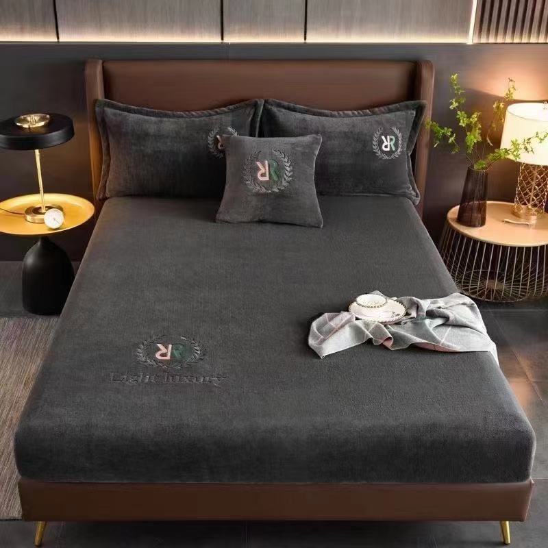 Ga Bọc Nệm Tặng Kèm 2 Vỏ Gối Chất Liệu Nỉ Tuyết Sữa Dầy Dặn Mềm Mịn, Đủ Kích Thước Giá rẻ