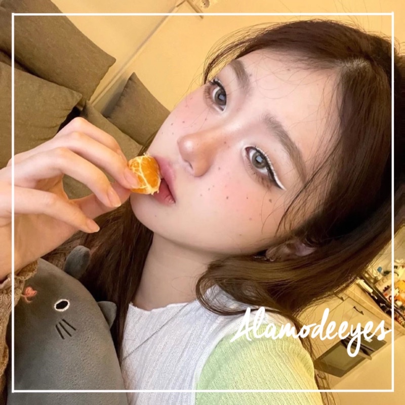 Lens nâu gỗ tây áp