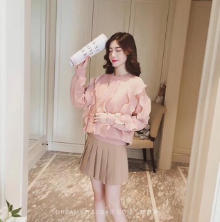 Chân váy xòe xếp ly