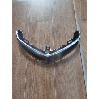 Ốp viền đèn hậu chữ V cho xe yamaha grande 2014