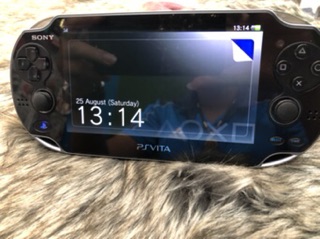 Bán máy psvita 1000 3g/wifi đã hack full ( hàng nhật bãi )