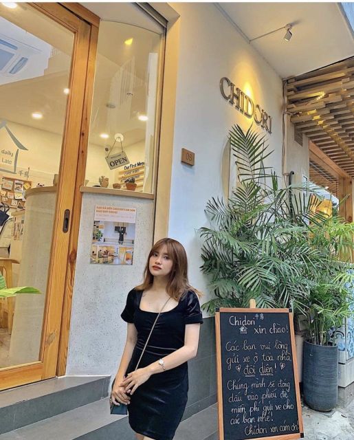 ĐẦM NHUNG CỔ VUÔNG SANG CHẢNH SIÊU TÔN DÁNG VELVET DRESS | BigBuy360 - bigbuy360.vn