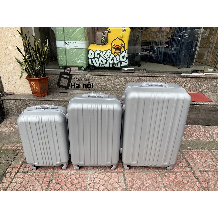 Vali kéo Eline full size 20-24-28 nhựa dẻo bền bỉ thời trang