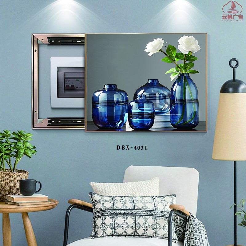 Tranh Ổ Điện Nắp Lật Kiểu Dáng Bình Hoa Hiện Đại