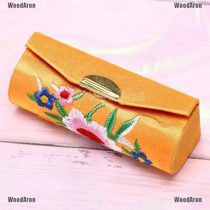 (hàng Mới Về) Giá Đỡ Son Môi Bằng Gỗ Họa Tiết Hoa Kèm Gương Tiện Dụng | BigBuy360 - bigbuy360.vn