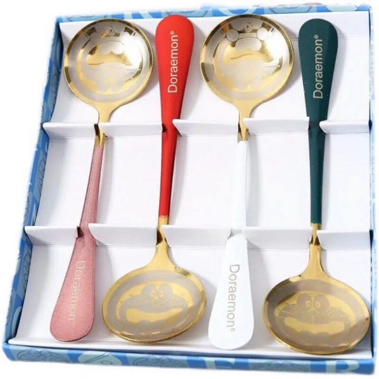 4 Thìa Inox Mạ Vàng Cán Dài Khắc Hình Doraemon Dễ Thương .ĐTLV