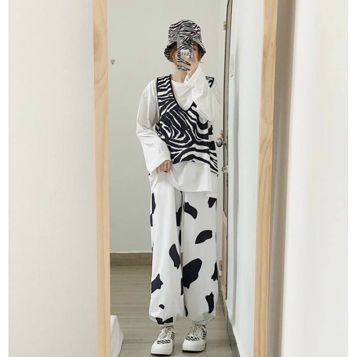 Set Đồ Bộ Áo Thun Tay Lỡ Bò Sữa + Quần Dài Jogger Cartoon Bò Sữa Unisex Nam Nữ | BigBuy360 - bigbuy360.vn