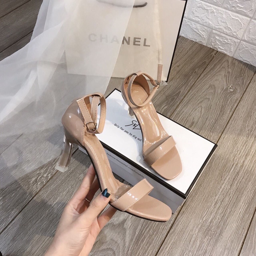 Sandal bít gót da bóng quai mảnh gót nhọn 5 phân màu đen/kem