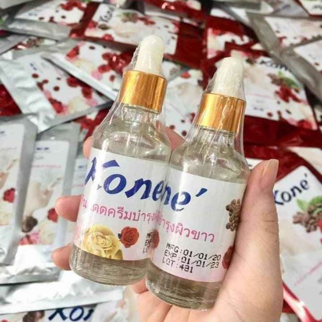 Nước lột kóne Thái Lan dùng để lột da tay và chân thích hợp những loại da ngăm đen chai lì nên kết hợp kem body để dưỡng