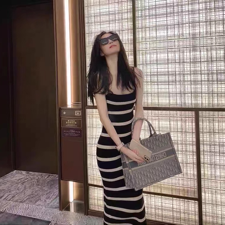 Đầm lửng SUXI hai dây dáng ôm kẻ sọc gợi cảm thời trang mùa hè dành cho nữ