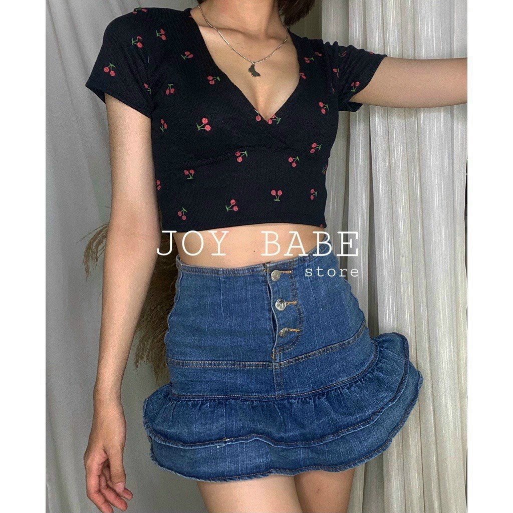 Áo croptop tay ngắn cổ V in hình quả cherry dễ thương