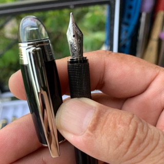 Bút máy Montblanc StarWalker Platinum Resin Black Fountain Pen