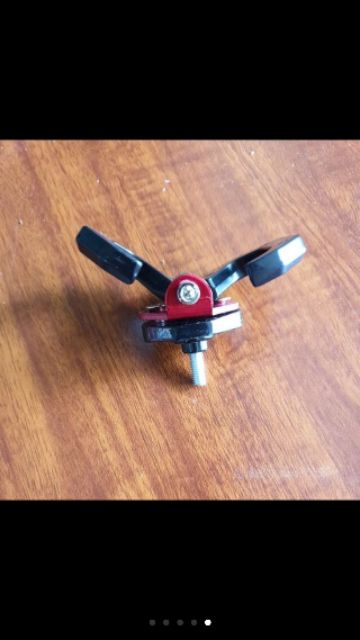 Móc treo đôi .Nhôm CNC gắn xe máy ,xe điện