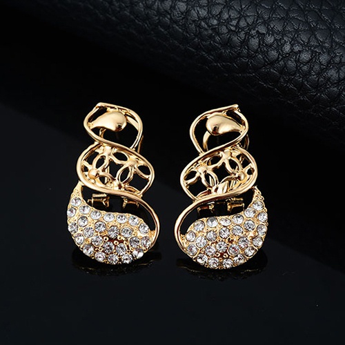 Bộ trang sức gồm 1 dây chuyền + 1 vòng đeo tay + 1 nhẫn + đôi khuyên tai tạo hình sang trọng đính đá thời trang