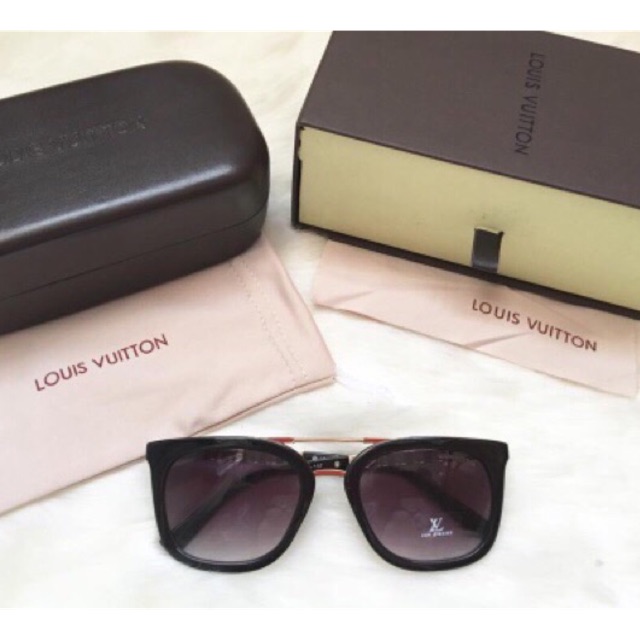 KÍNH LV HÀNG ĐẸP