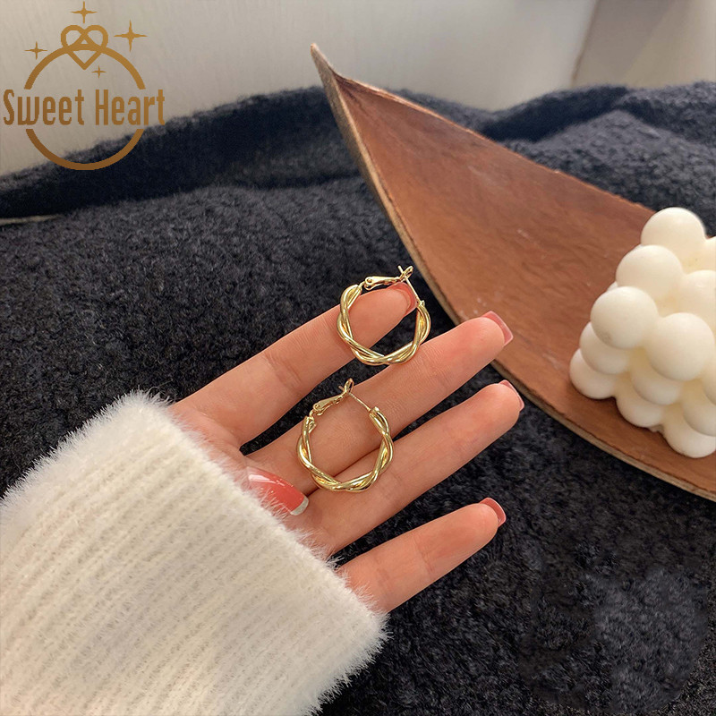 Khuyên Tai Nữ Hình Tròn Thời Trang Hàn Quốc Cá Tính