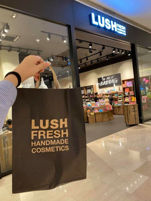 Sữa tắm dạng thạch Lush Whoosh Shower Jelly.