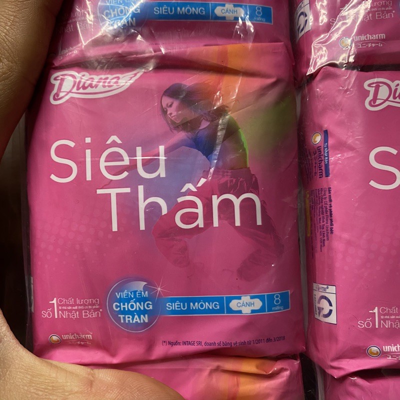 Băng Vệ Sinh Diana SIêu Thấm Siêu Mỏng Cánh (6 gói)