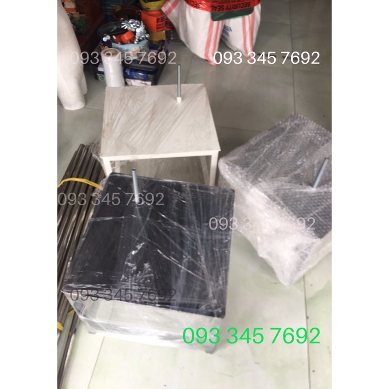 Bục sắt manocanh đứng