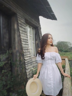 Đầm bẹt vai li eo