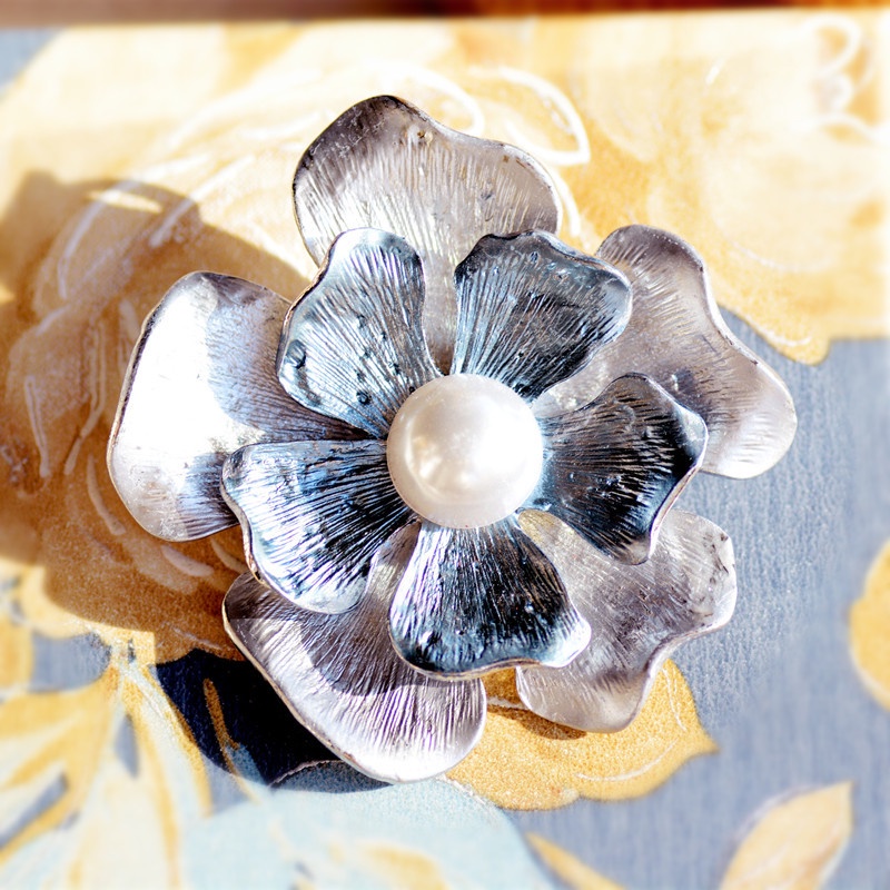 Ghim Cài Áo Hình Hoa Đính Ngọc Trai Thời Trang