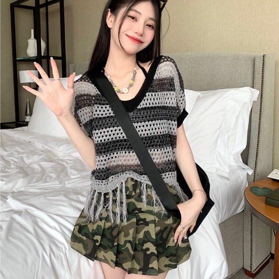 Áo dệt kim ZHELIHANGFEI cổ chữ V dáng rộng kẻ sọc phối tua rua gợi cảm
