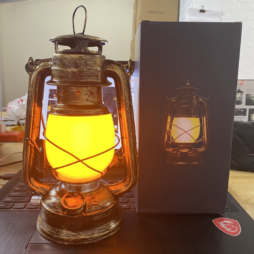 Đèn bão tích điện giả cổ ánh sáng ngọn lửa- Đèn bão vintage dùng đi cắm trại, trang trí- Bụi Travel
