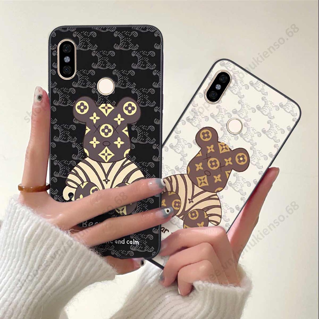 Ốp lưng điện thoại Xiaomi Mi A2 elegant, gấu be@rbrick cao cấp, vỏ ốp rẻ đẹp