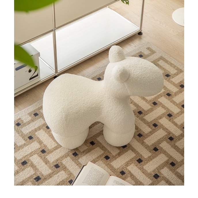 Ghế ngựa Pony Chair trắng vải len cừu cao cấp trang trí phòng khách, studio, phòng ngủ phong cách Bắc Âu