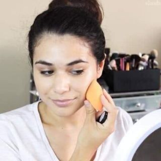 Bông Mút tán kem nền Real Techniques Miracle Complexion Sponge