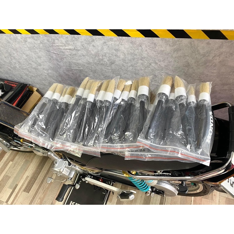 Bộ 5 cọ lông siêu mềm dùng để rửa dàn áo và dàn chân xe máy