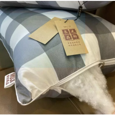 Gối Muji Xuất Nhật Kẻ Caro Mềm Mịn