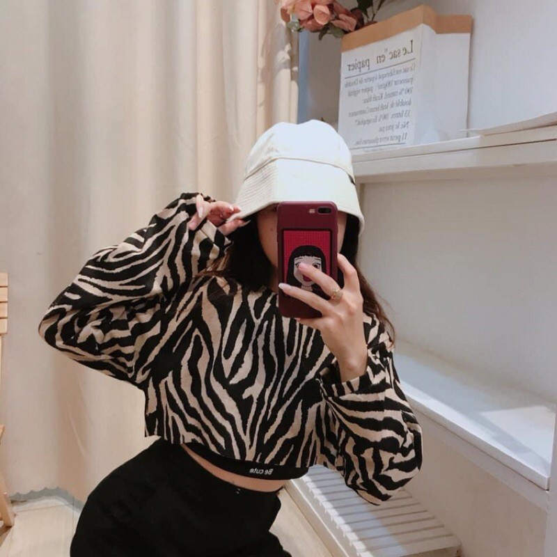 Áo croptop hoạ tiết beo rằn ri tay dài