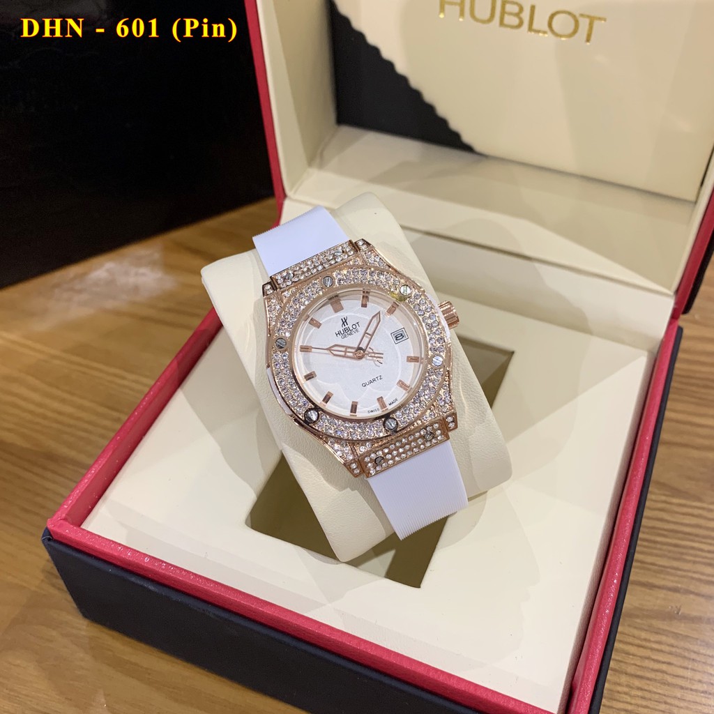 [Fullboxx 1:1] Đồng hồ nữ Hulo mặt tròn đính viền đá dây cao su thơm vani cao cấp DHN601 shop447 | BigBuy360 - bigbuy360.vn