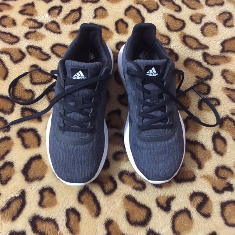 Giày Adidas Cloudfoam size 36,7 (like new)