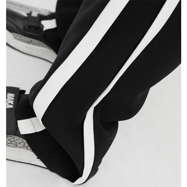 Quần Dài Thể Thao Ống Rộng Kẻ Sọc Màu Đen Phối Màu Thời Trang Hàn Quốc Cho Nữ