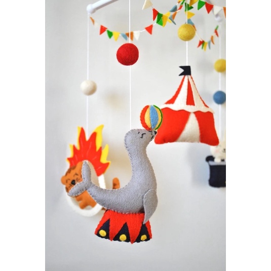 [FRRESHIP] Đồ chơi treo nôi cho bé kích thích thị giác ảnh thật, có nhạc tự xoay mẫu Rạp xiếc vui nhộn