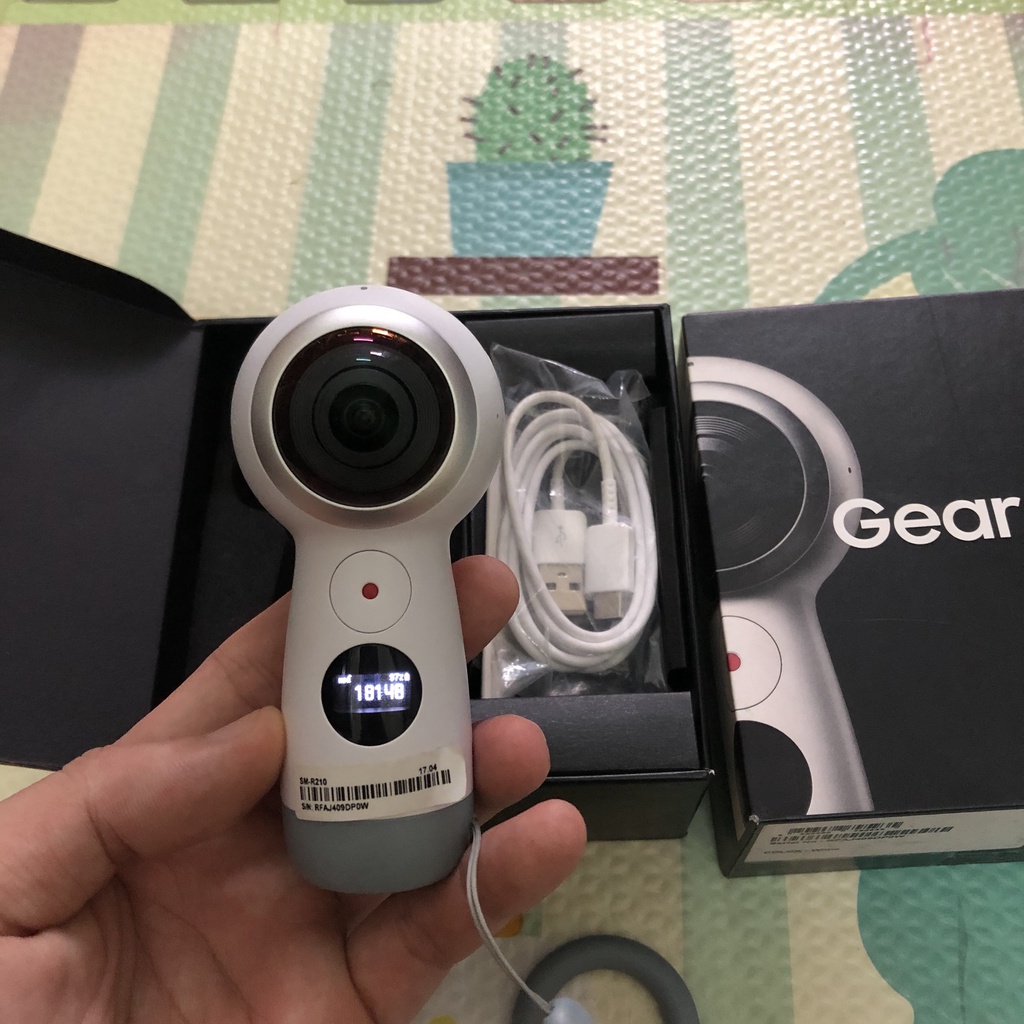 Camera Samsung Gear 360 2017 DM (SM-R210) - Full box 98%