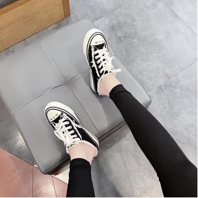 Giày sục rách tua rua Thể Thao Nữ Style phong cách mới lạ độc đáo đế trắng