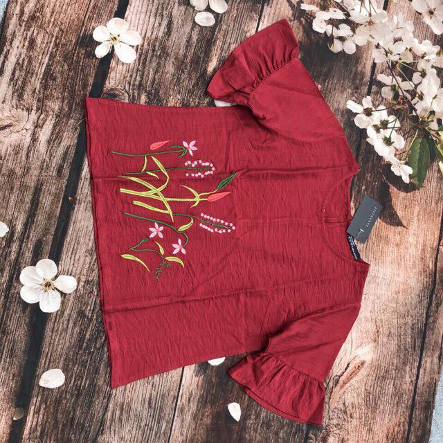 Áo kiểu thêu hoa hàng vnxk