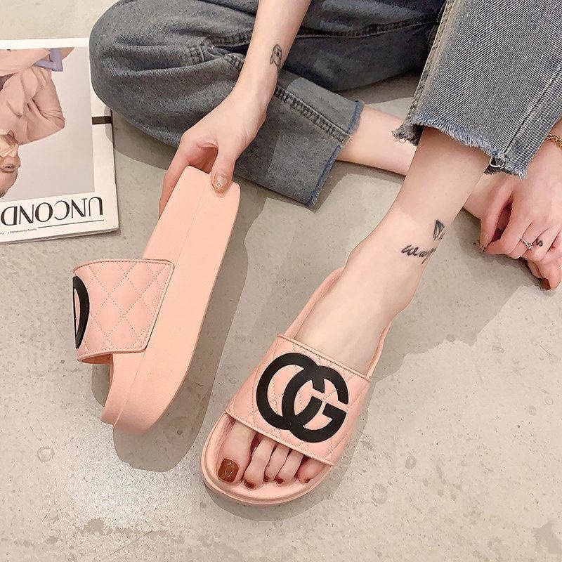 Đôi dép hoạt hình nhiều màu sắc đi trong nhà đế mềm chống trượt cho bé